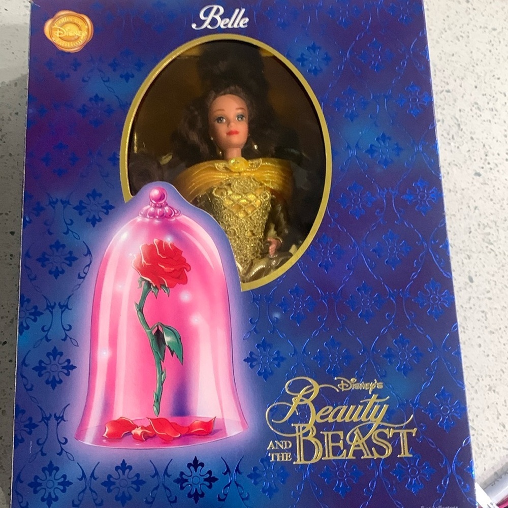 NIB Disney Signature Collection Beauty and the Beast Belle Doll in Gold Dress